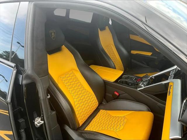 2021 Lamborghini Urus Standard