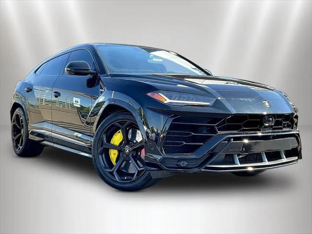 2021 Lamborghini Urus Standard