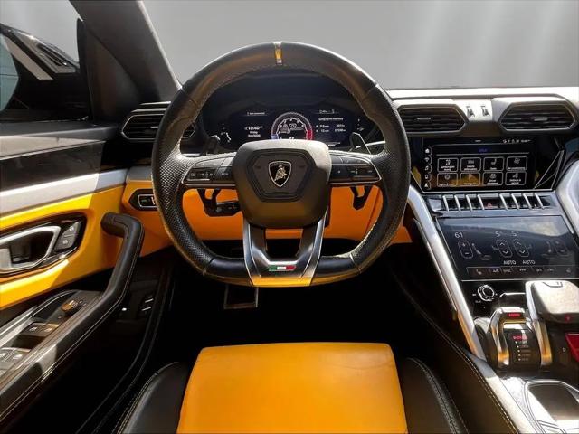 2021 Lamborghini Urus Standard