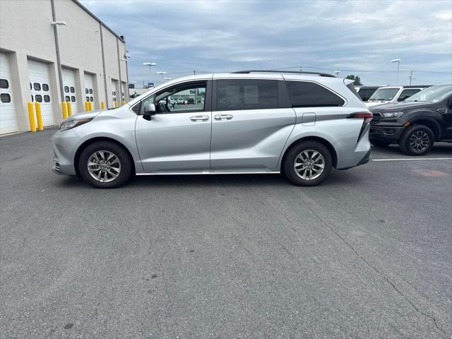 2022 Toyota Sienna XLE
