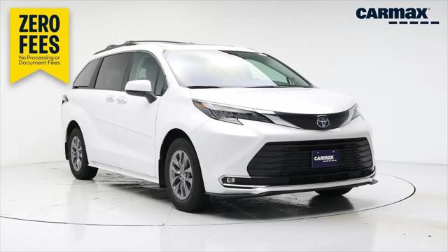 2024 Toyota Sienna XLE for sale in Glencoe, IL