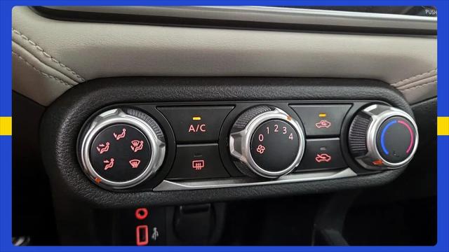 2020 Nissan Versa SV Xtronic CVT