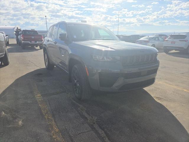 2027 Jeep Grand Cherokee Laredo Altitude 2027 Jeep Grand Cherokee Laredo Altitude