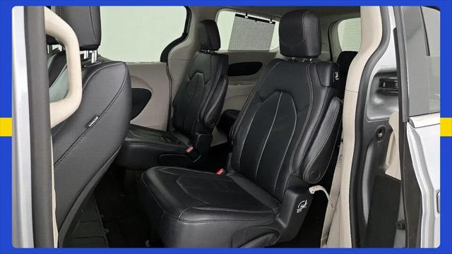 2017 Chrysler Pacifica Touring-L