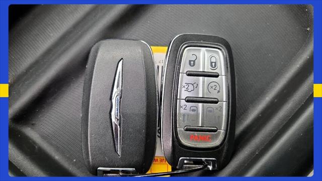 2017 Chrysler Pacifica Touring-L