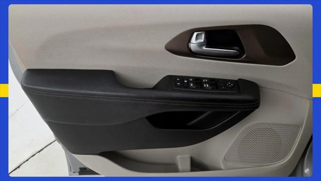 2017 Chrysler Pacifica Touring-L