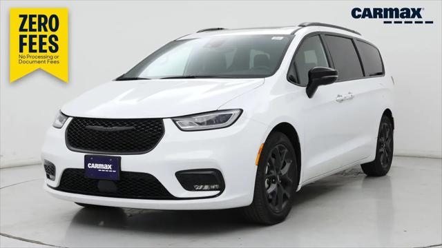 2025 Chrysler Pacifica Limited for sale in Wichita, KS
