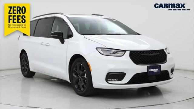 2025 Chrysler Pacifica Limited for sale in Wichita, KS