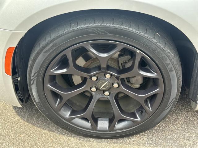 2019 Chrysler 300 Touring