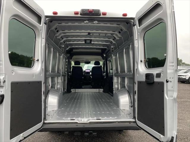 2025 Ram ProMaster Cargo Van SLT+ High Roof 159 WB EXT