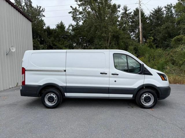 2018 Ford Transit w/Sliding Side Door w/RWB