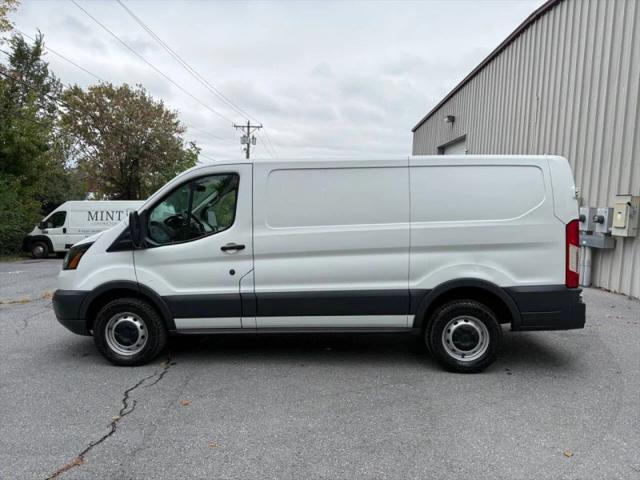 2018 Ford Transit w/Sliding Side Door w/RWB