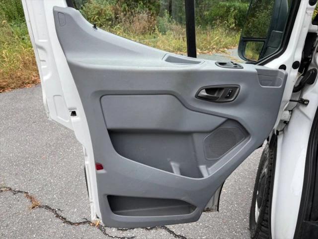 2018 Ford Transit w/Sliding Side Door w/RWB