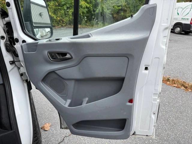 2018 Ford Transit w/Sliding Side Door w/RWB