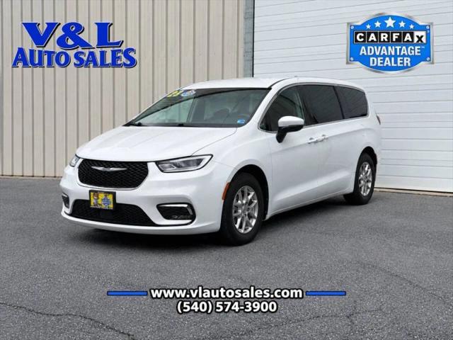 2023 Chrysler Pacifica Touring L for sale in Harrisonburg, VA