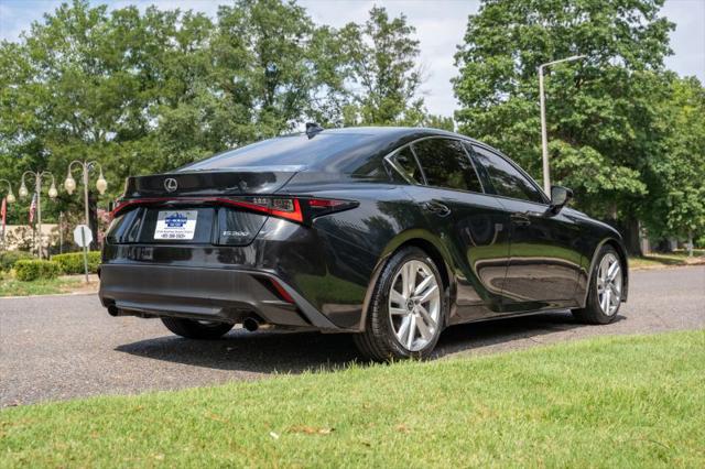 2023 Lexus IS 300 300