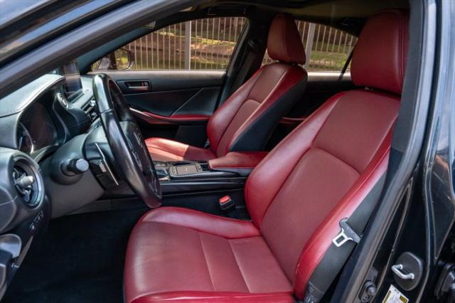 2023 Lexus IS 300 300