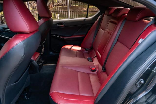 2023 Lexus IS 300 300