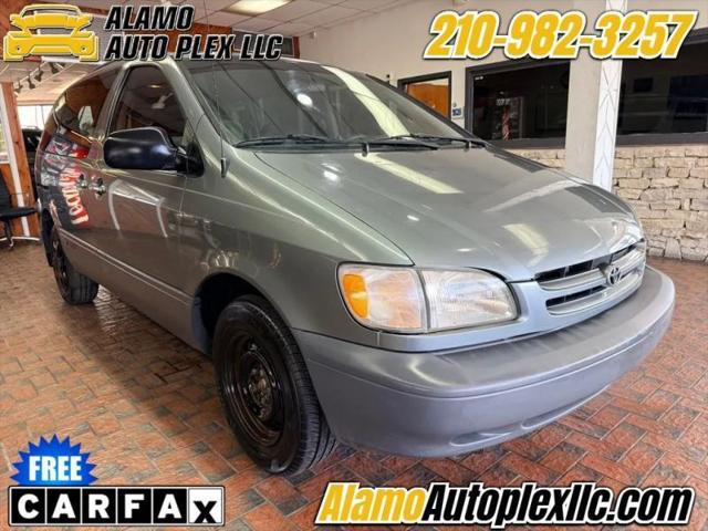 2000 Toyota Sienna CE for sale in San Antonio, TX