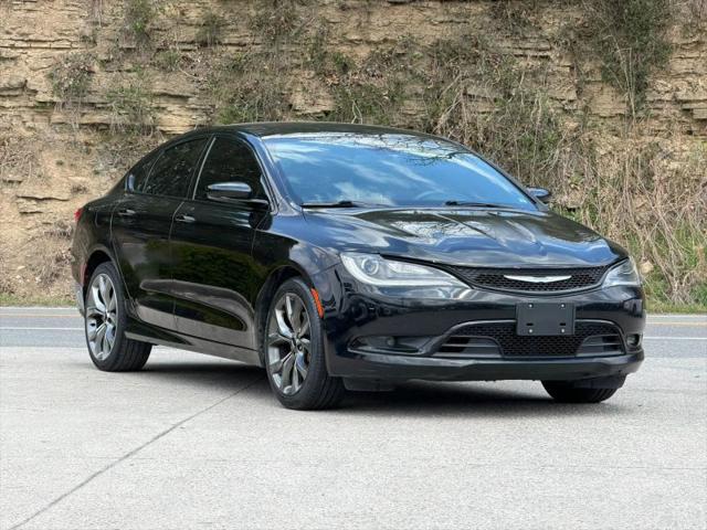 2015 Chrysler 200 S for sale in Woodbury, TN