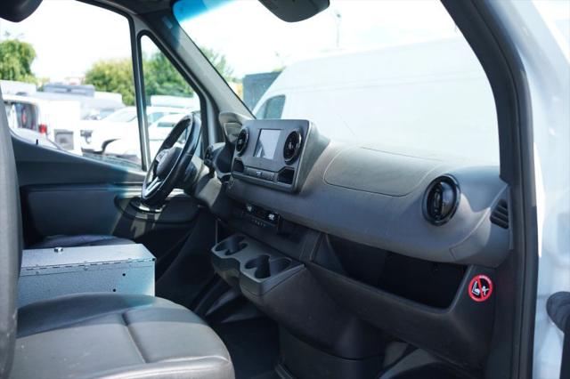 2021 Freightliner Sprinter Standard Roof I4