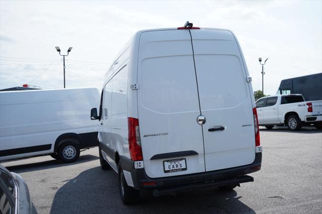 2021 Freightliner Sprinter Standard Roof I4