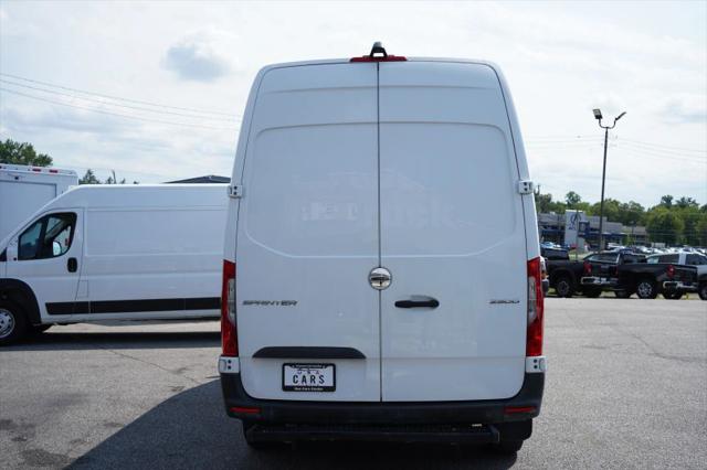 2021 Freightliner Sprinter Standard Roof I4