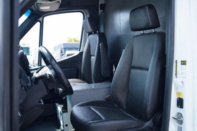 2021 Freightliner Sprinter Standard Roof I4