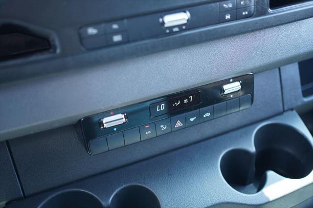 2021 Freightliner Sprinter Standard Roof I4