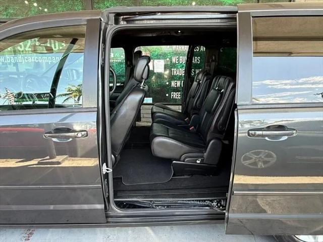 2012 Dodge Grand Caravan R/T