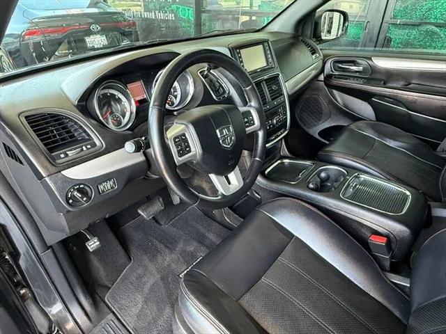 2012 Dodge Grand Caravan R/T
