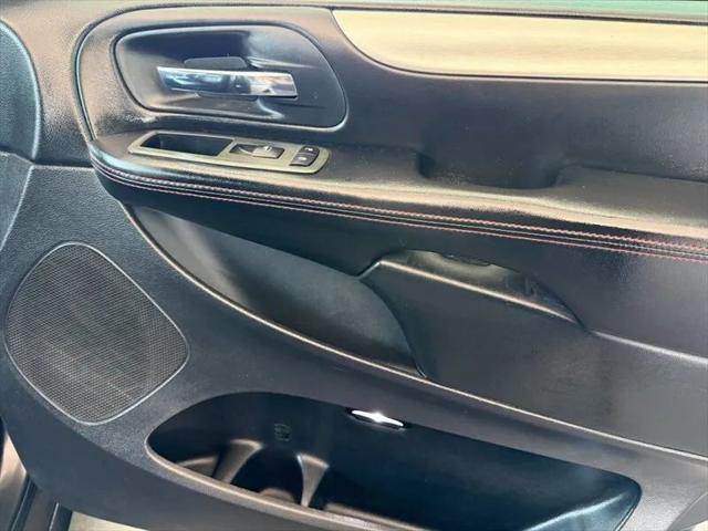 2012 Dodge Grand Caravan R/T