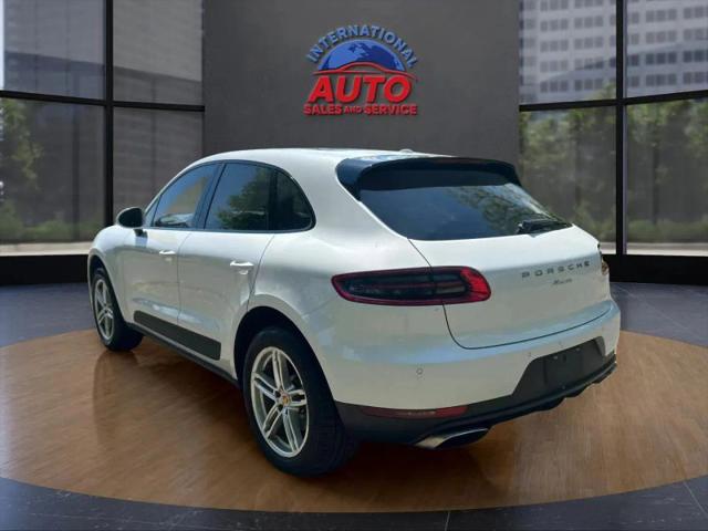 2017 Porsche Macan Base