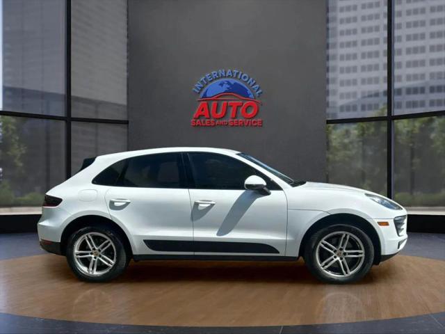 2017 Porsche Macan Base