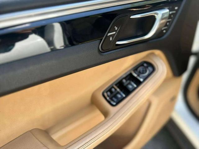2017 Porsche Macan Base