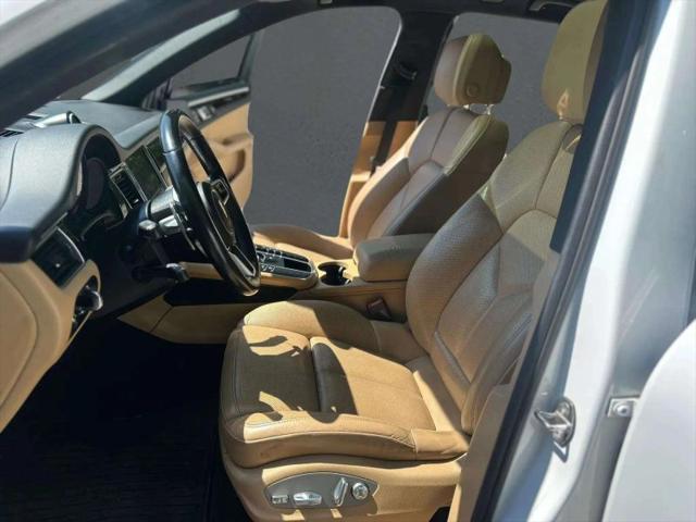 2017 Porsche Macan Base
