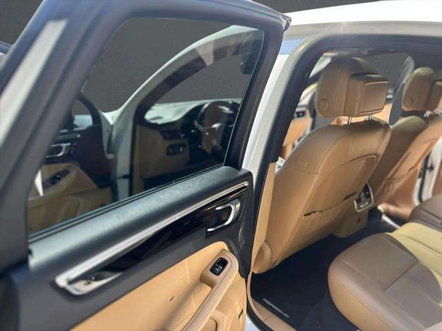 2017 Porsche Macan Base