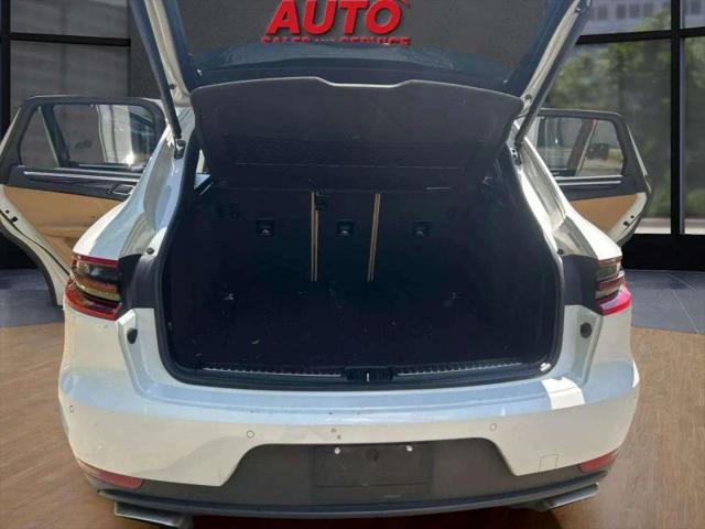 2017 Porsche Macan Base