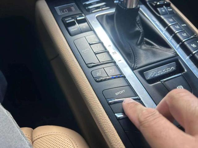 2017 Porsche Macan Base