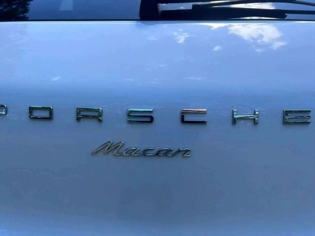 2017 Porsche Macan Base