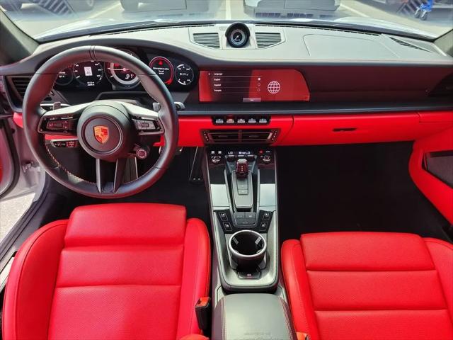 2024 Porsche 911 Carrera GTS
