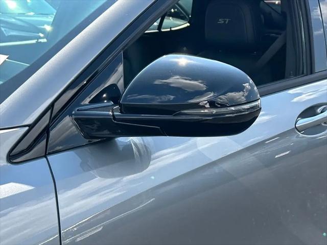 2026 Buick NV Sport Touring FWD