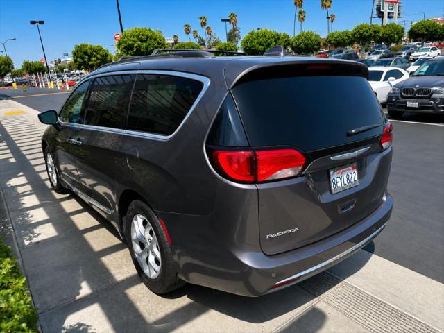 2017 Chrysler Pacifica Touring-L