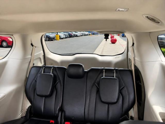 2017 Chrysler Pacifica Touring-L