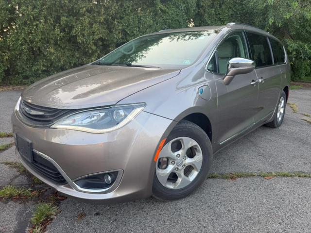 2018 Chrysler Pacifica Hybrid Limited for sale in New Castle, PA