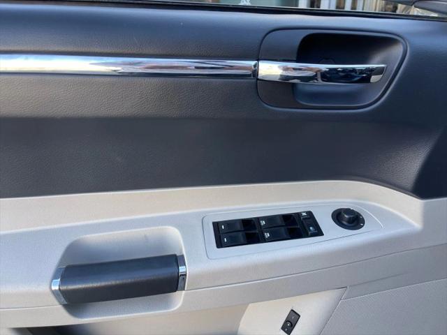 2006 Chrysler 300 SRT8