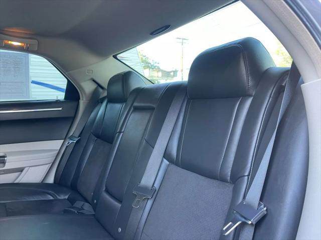 2006 Chrysler 300 SRT8