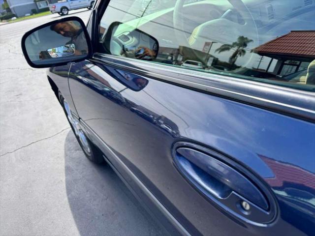 2000 Chevrolet Impala Base
