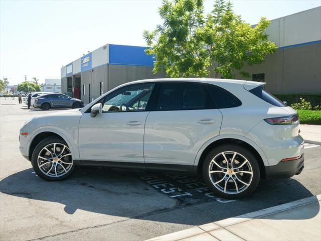 2023 Porsche Cayenne Platinum Edition