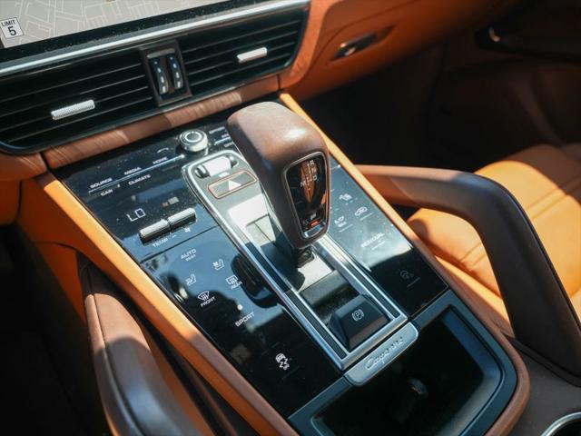 2023 Porsche Cayenne Platinum Edition